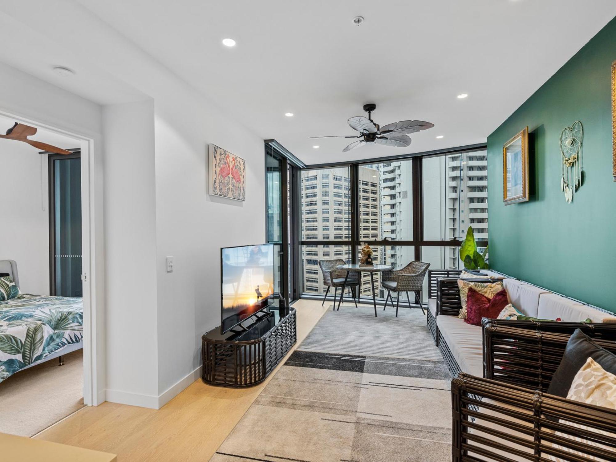Queen's Wharf Apartment
