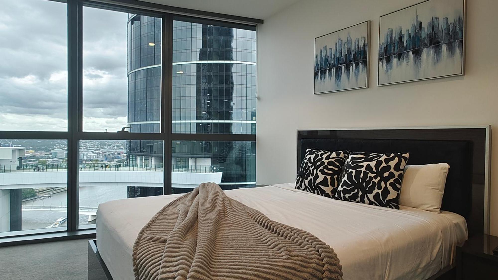 Queen's Wharf *